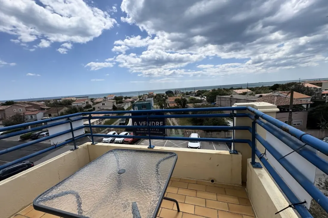 Terrasse Panoramique à 180° Vue Mer Et étang