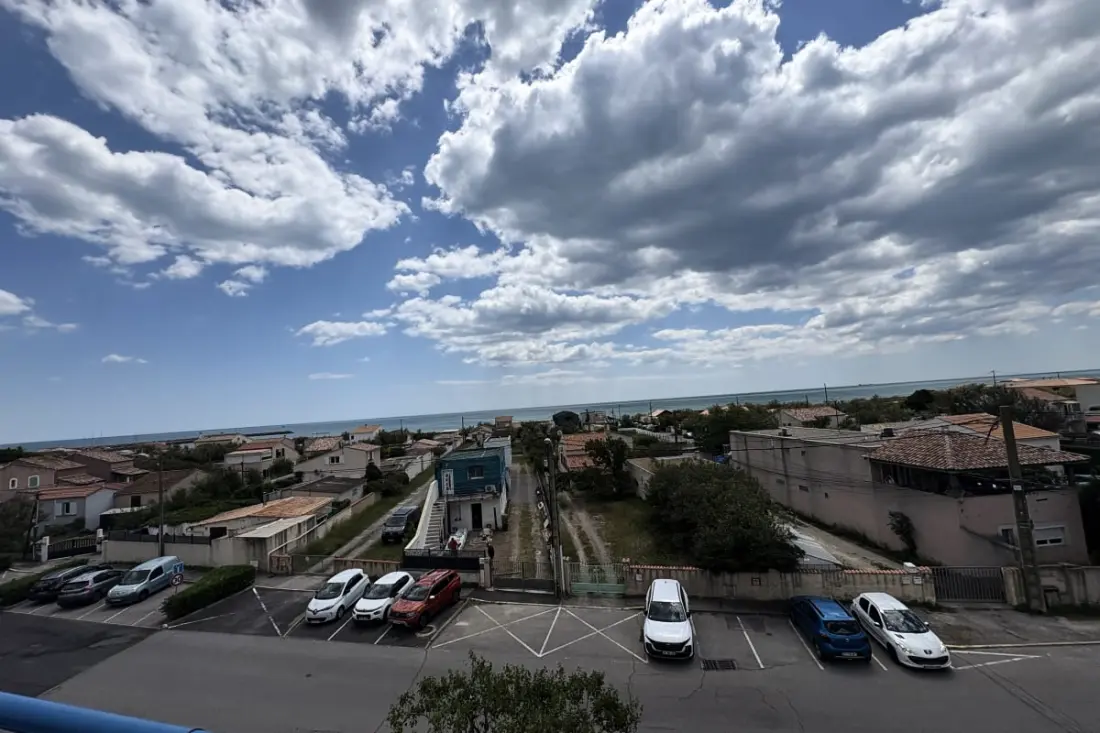 Terrasse Panoramique à 180° Vue Mer Et étang