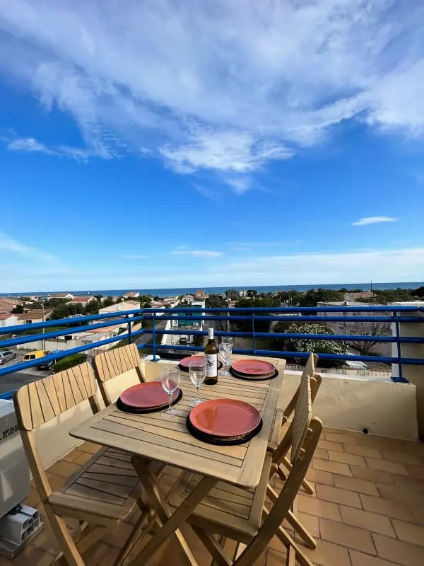 Terrasse Panoramique à 180° Vue Mer Et étang
