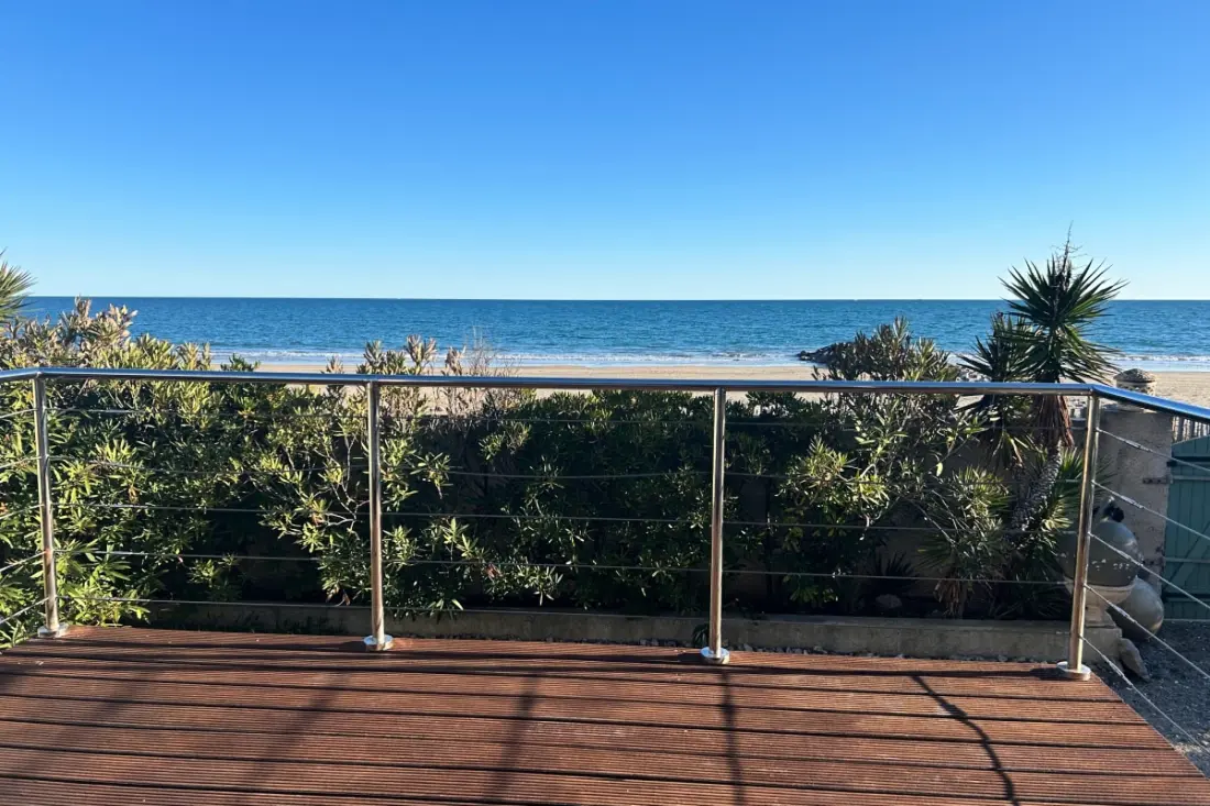 Vue Imprenable Sur La Mer!