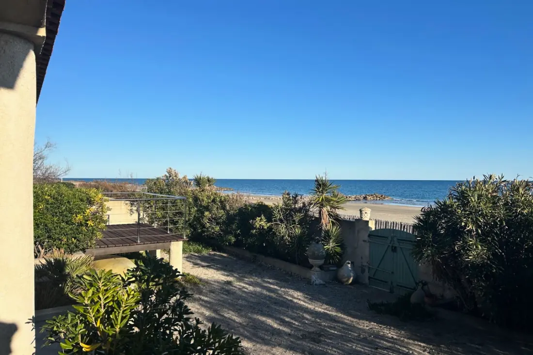 Vue Imprenable Sur La Mer!