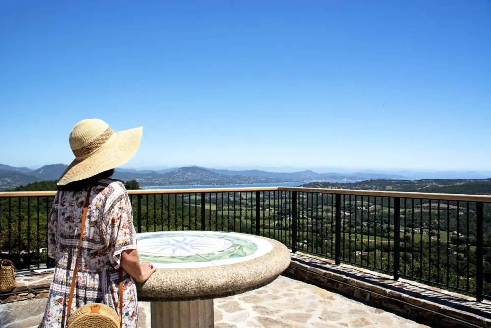 Camping Montana Parc - Gassin Golfe de St Tropez 4 étoiles★★★★