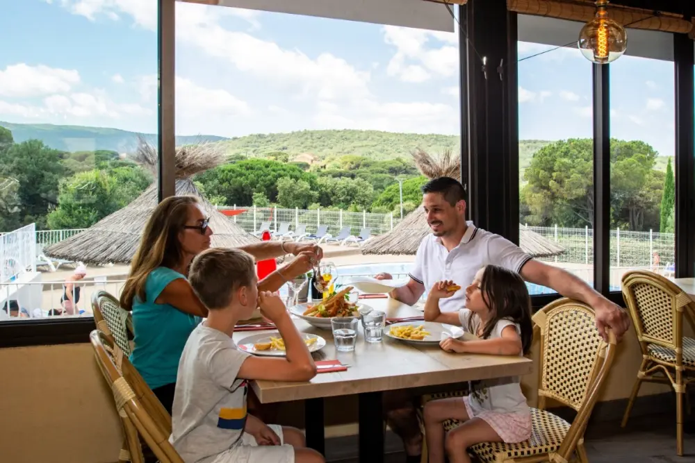 Camping Montana Parc - Gassin Golfe de St Tropez 4 étoiles★★★★