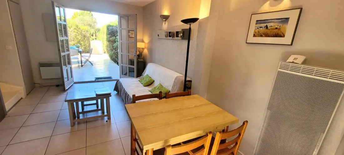 Joli Mazet En Duplex à L'entrée De Saint-tropez
