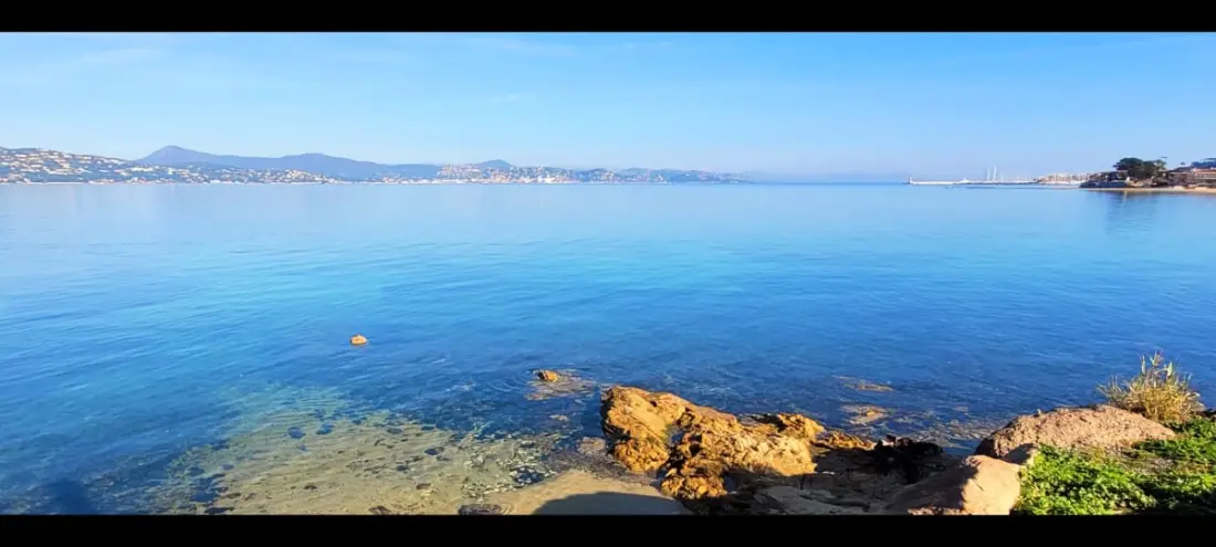 Joli Mazet En Duplex à L'entrée De Saint-tropez
