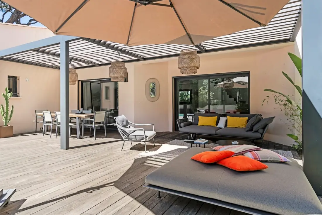 Villa D’architecte à Gassin • Piscine • Calme Absolu