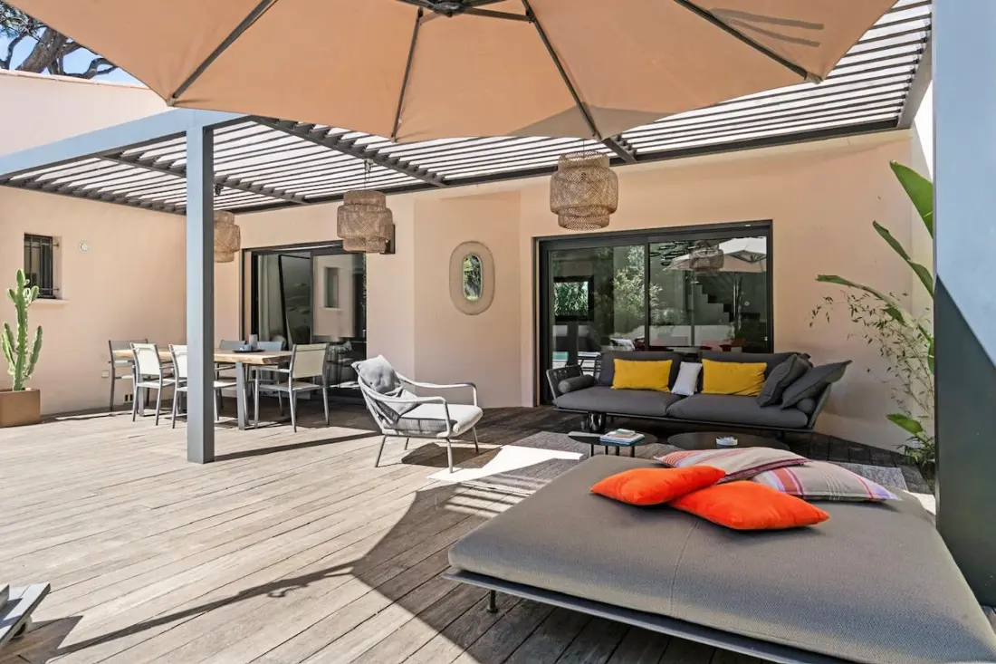 Villa D’architecte à Gassin • Piscine • Calme Absolu