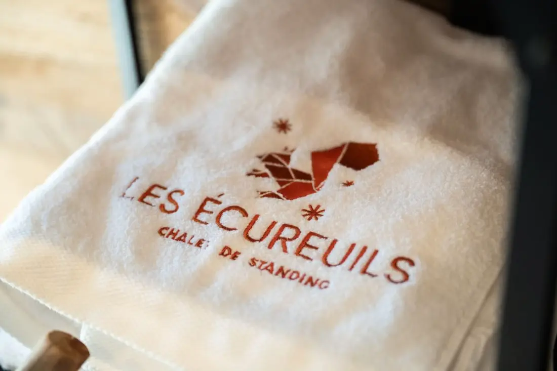 Chalet Les Ecureuils - 12 Pers - Spa - Piscine