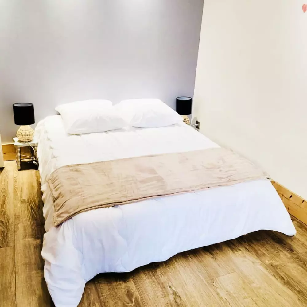 Maison Spacieuse Avec Terrasse, Proche Du Lac