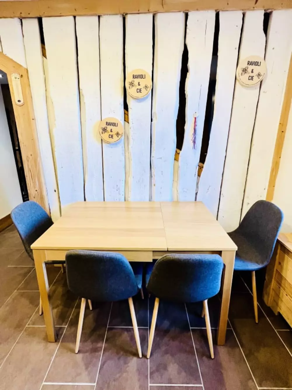 Maison Spacieuse Avec Terrasse, Proche Du Lac