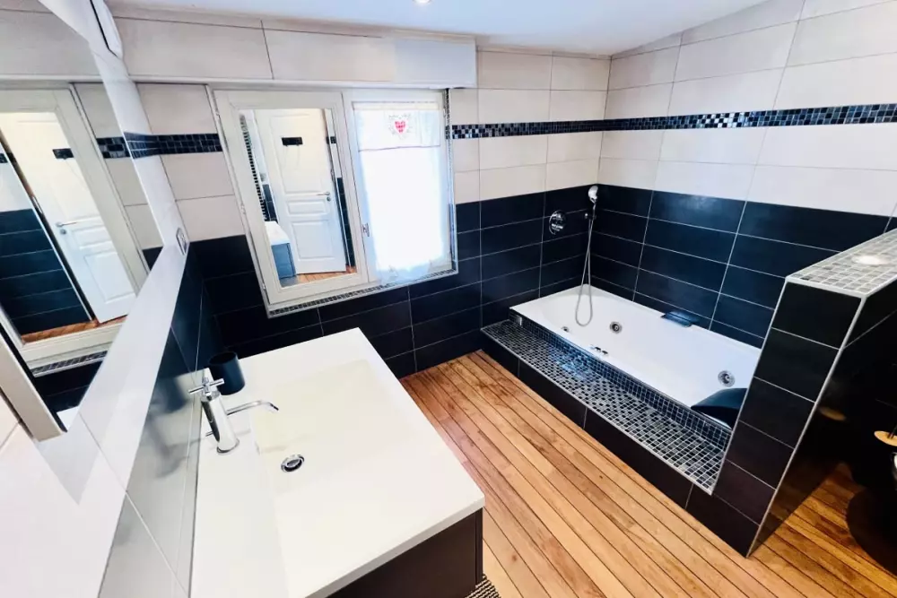 Maison Spacieuse Avec Terrasse, Proche Du Lac