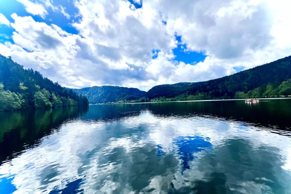 Maison Spacieuse Avec Terrasse, Proche Du Lac