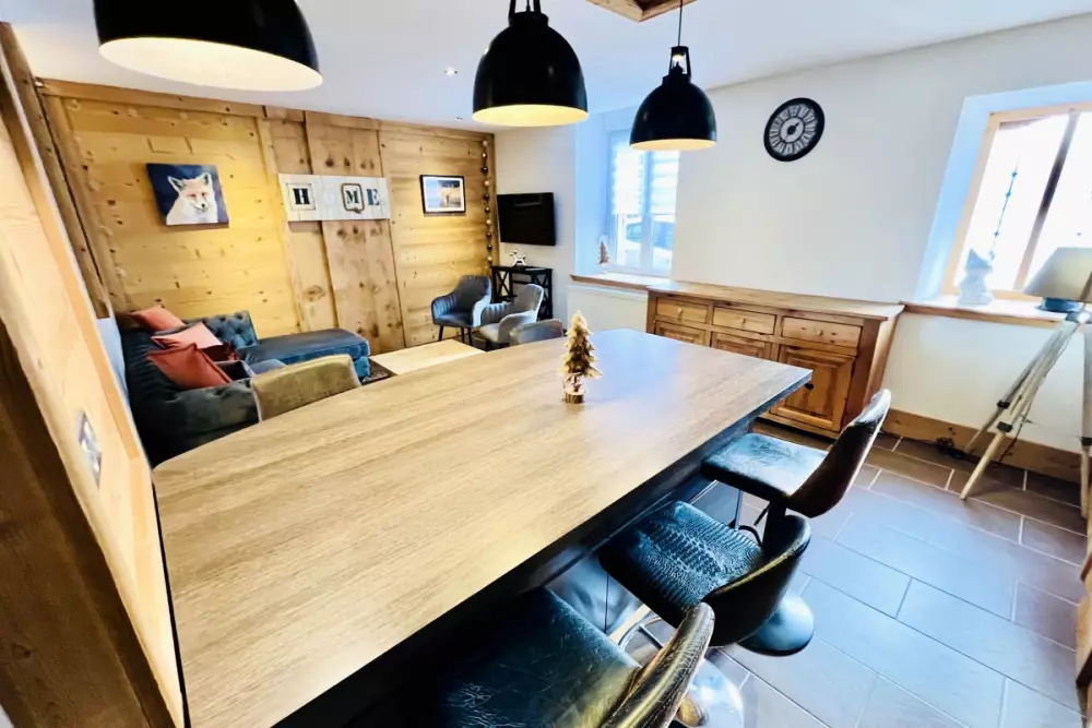 Maison Spacieuse Avec Terrasse, Proche Du Lac