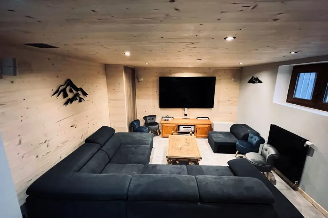 Maison Type Chalet – Sauna Et Balnéo – 14 Pers