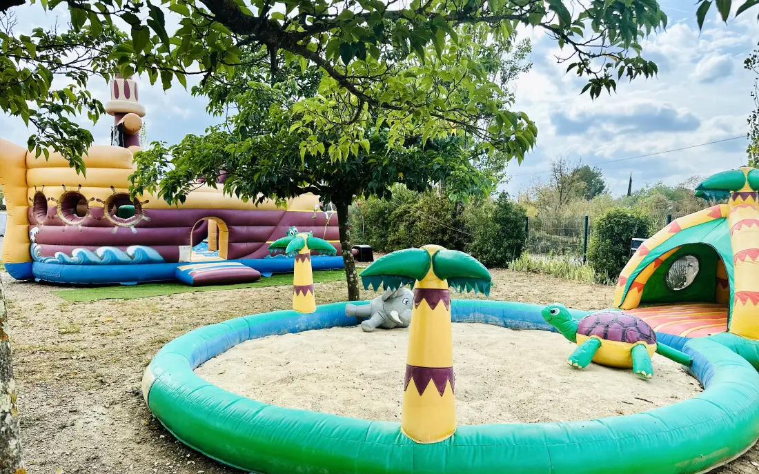 Camping Paradis Family les Rives de l'Hérault4 étoiles★★★★