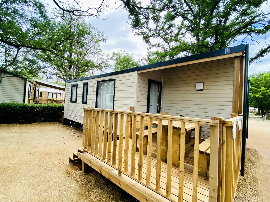Camping Paradis Family les Rives de l'Hérault4 étoiles★★★★