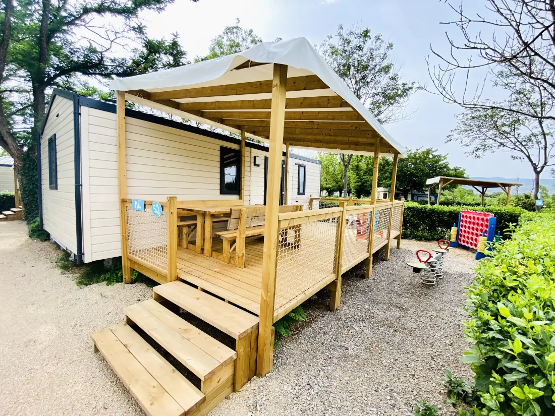Camping Paradis Family les Rives de l'Hérault4 étoiles★★★★