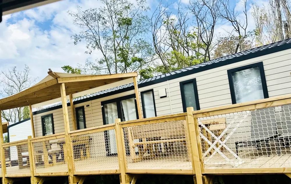 Camping Paradis Family les Rives de l'Hérault4 étoiles★★★★