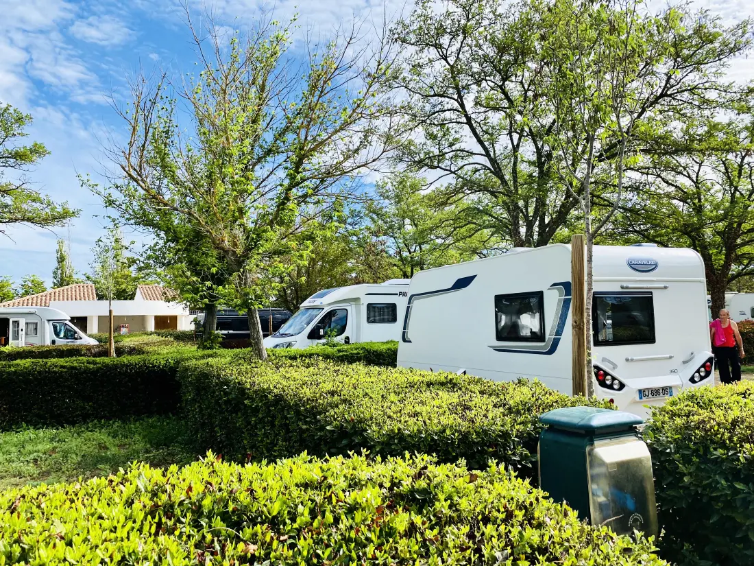 Camping Paradis les Rives de l'Hérault 4 étoiles★★★★