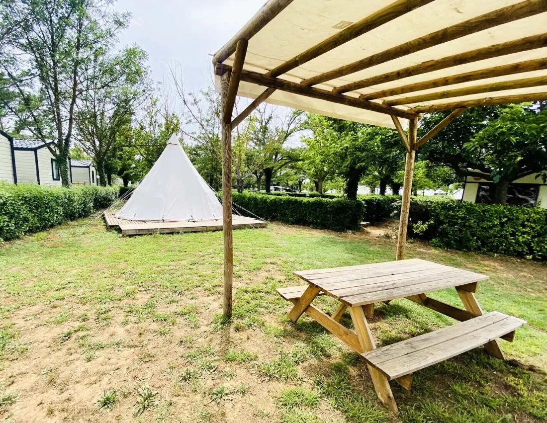 Camping Paradis les Rives de l'Hérault 4 étoiles★★★★