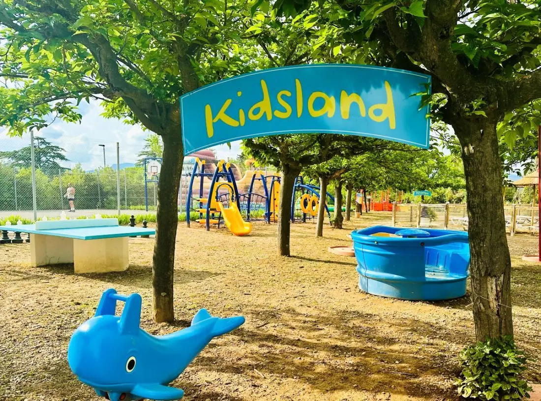 Camping Paradis les Rives de l'Hérault 4 étoiles★★★★