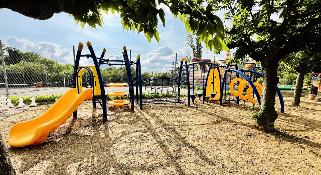 Camping Paradis les Rives de l'Hérault 4 étoiles★★★★