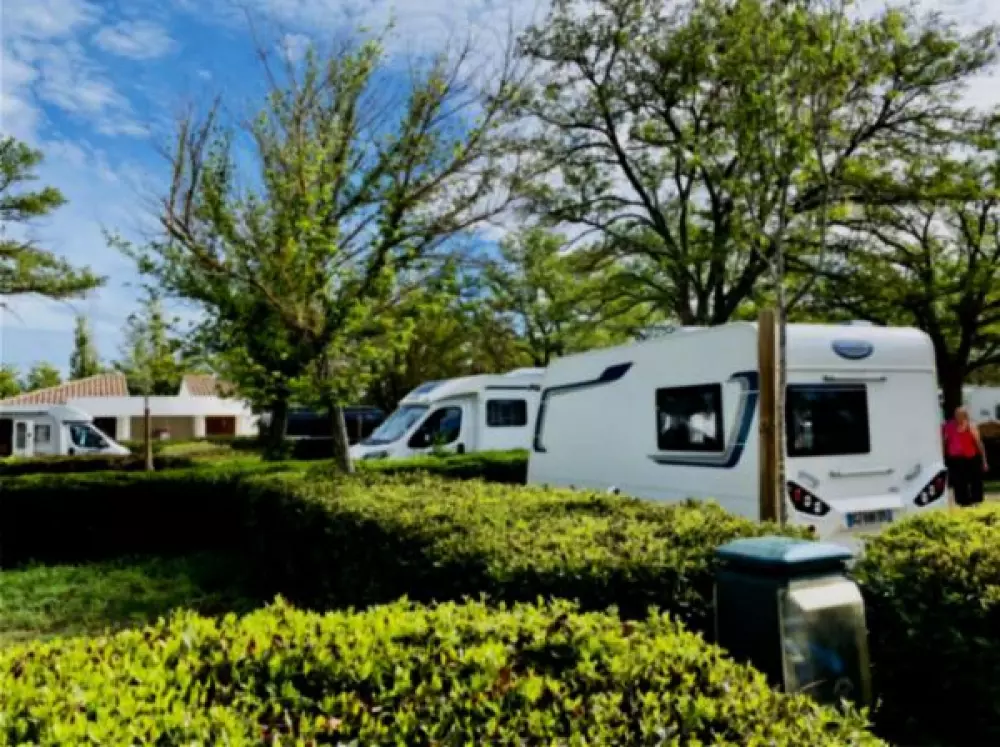 Camping Paradis les Rives de l'Hérault 4 étoiles★★★★
