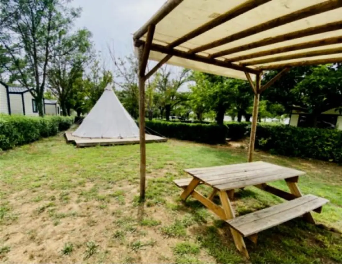 Camping Paradis les Rives de l'Hérault 4 étoiles★★★★