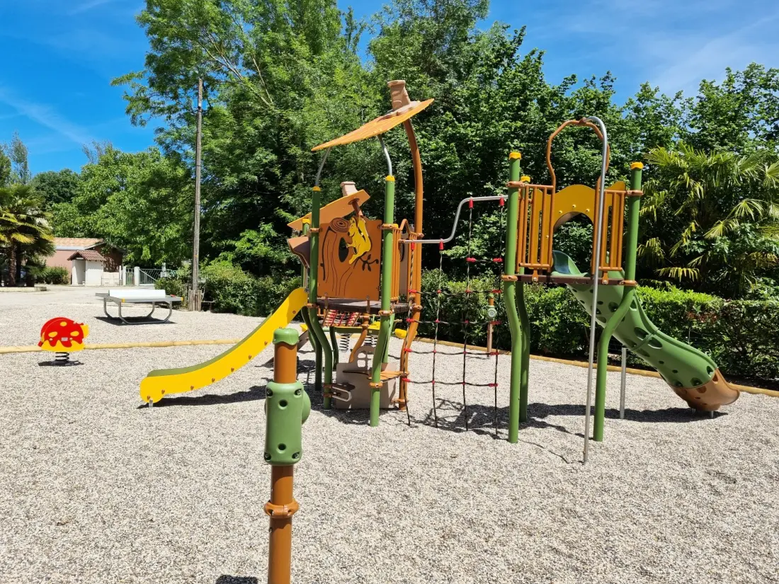 Camping Le Pardaillan3 étoiles★★★