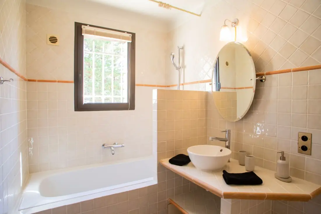 Villa De Haut Standing - 8 Chambres - Piscine