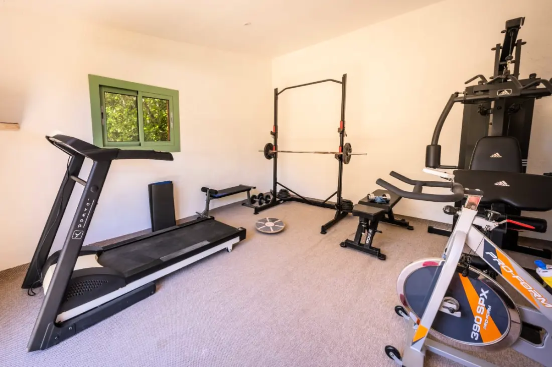 06bv : Cottage Au Calme Avec Piscine