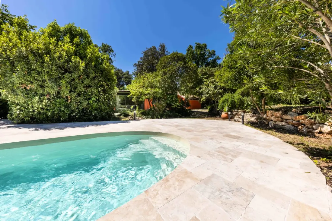06bv2 : Joli Cottage Au Calme Avec Piscine
