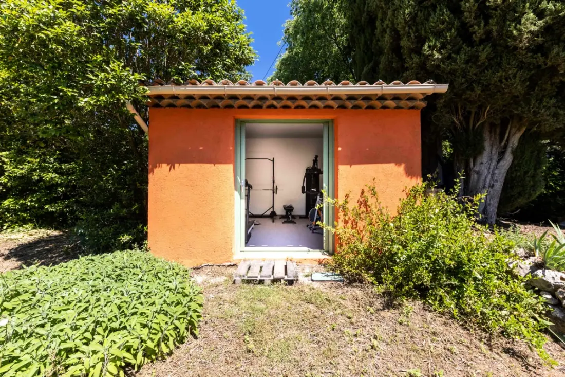 06bv2 : Joli Cottage Au Calme Avec Piscine