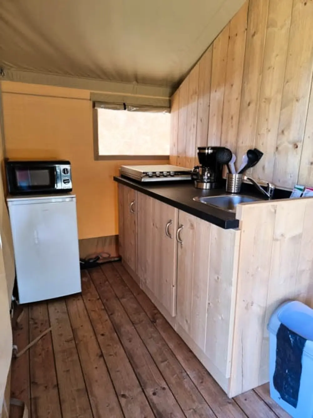 Flower Camping Les Micocouliers 3 étoiles★★★