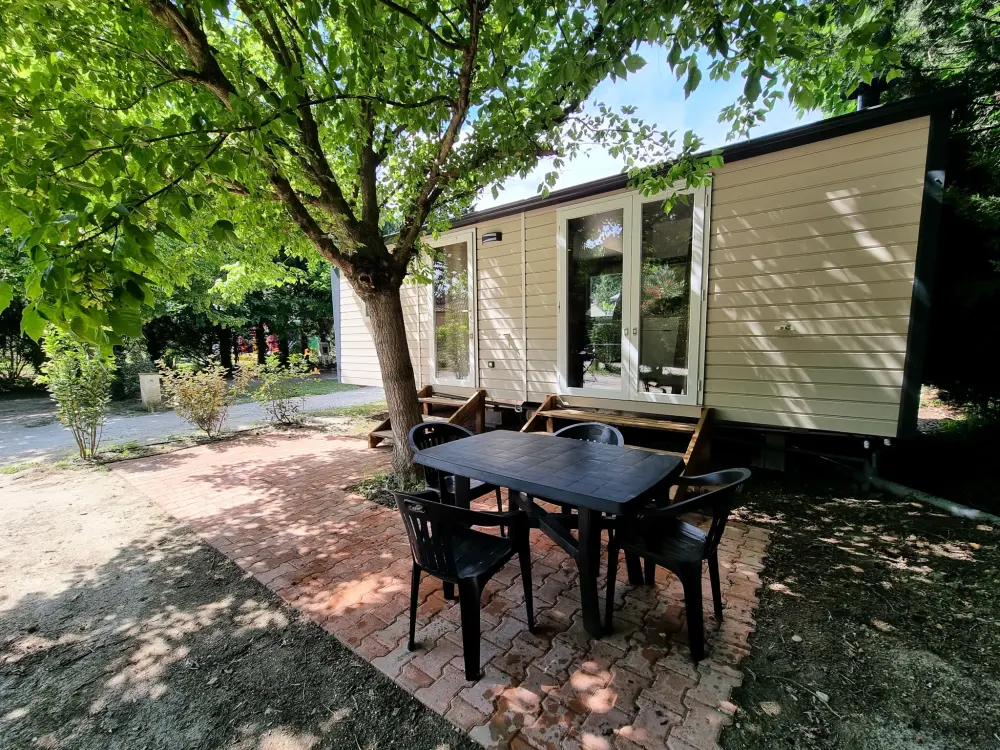Flower Camping Les Micocouliers 3 étoiles★★★