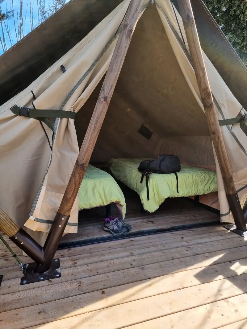Flower Camping Les Micocouliers 3 étoiles★★★