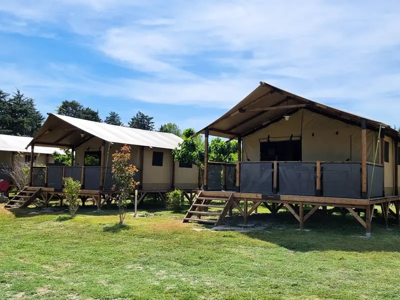 Flower Camping Les Micocouliers 3 étoiles★★★