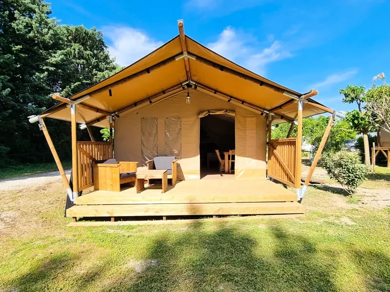 Flower Camping Les Micocouliers 3 étoiles★★★