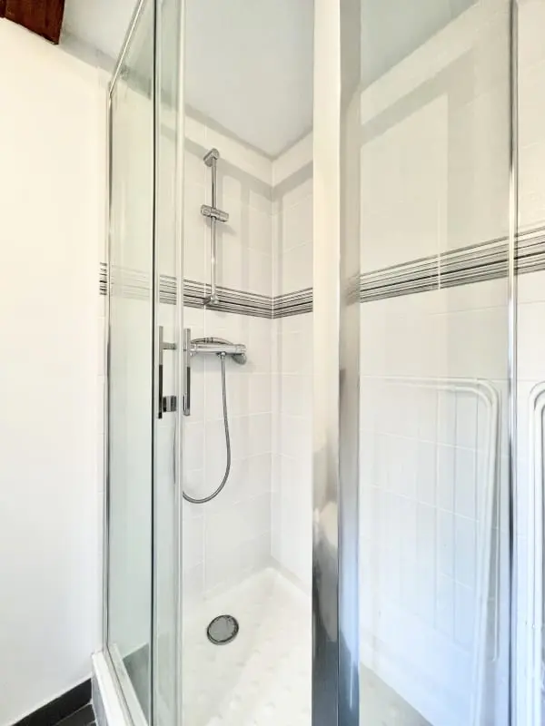 En Blanc&amp;gris ⚫ Centre