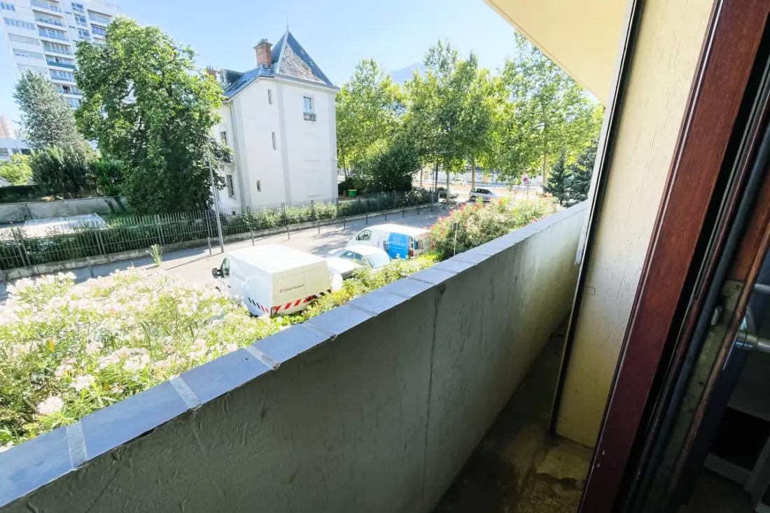 | La Pause Grenobloise  🗺️ | Studio - Balcon