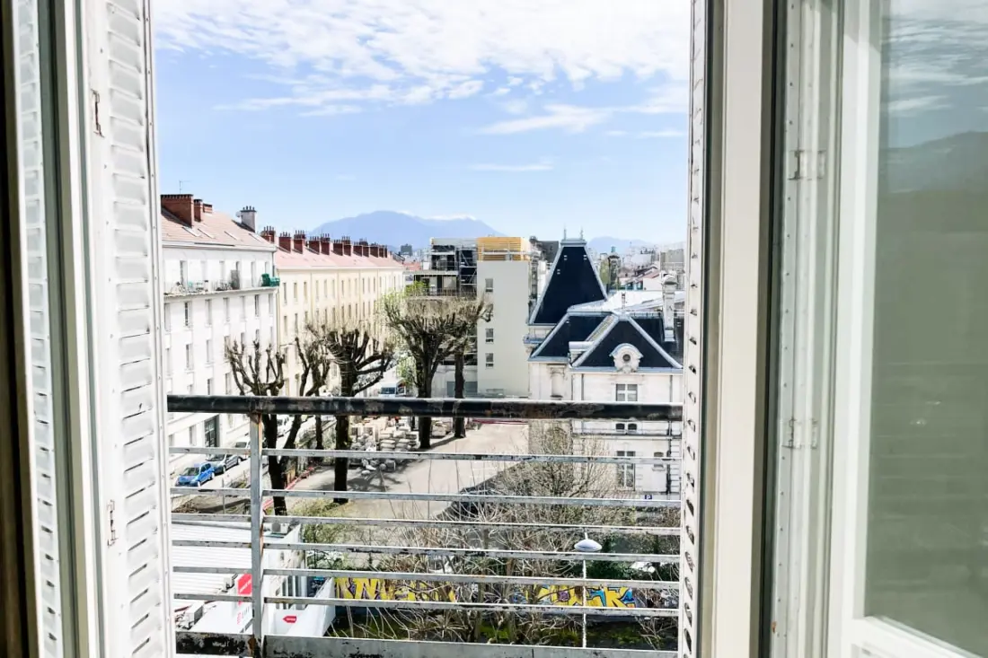| Pretty Light In Grenoble ☀ |t2