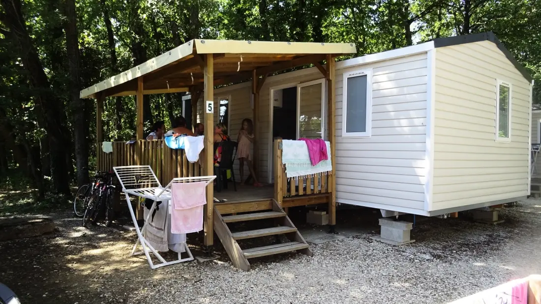 Flower Camping LES TRUFFIERES 3 étoiles★★★