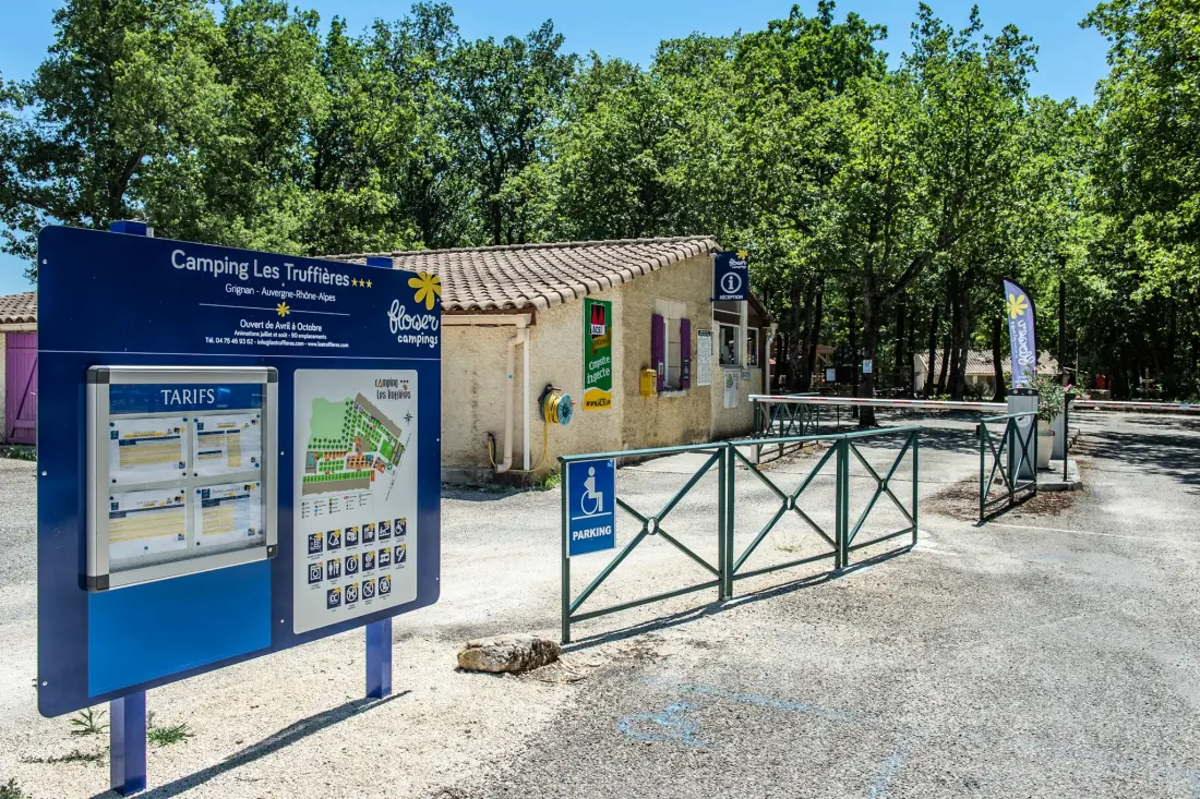 Flower Camping LES TRUFFIERES 3 étoiles★★★