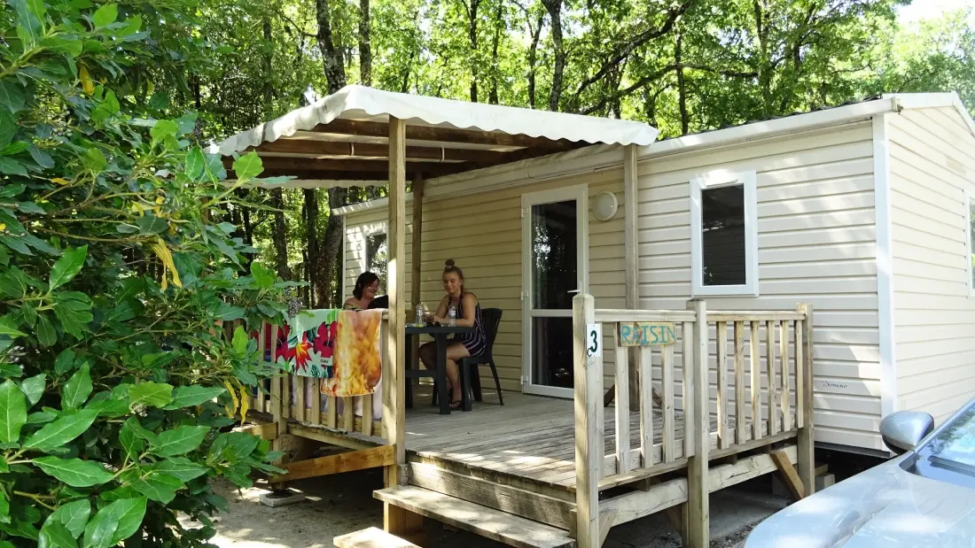 Flower Camping LES TRUFFIERES 3 étoiles★★★