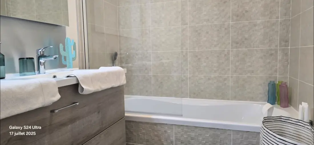 Maison Neuve Tout Confort à Grimaud