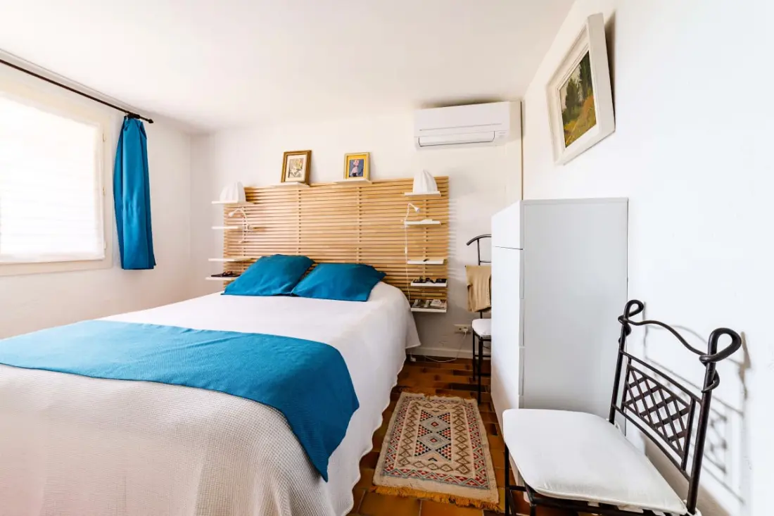 Maison Mitoyenne Spacieuse Avec Jardin Et Terrasse