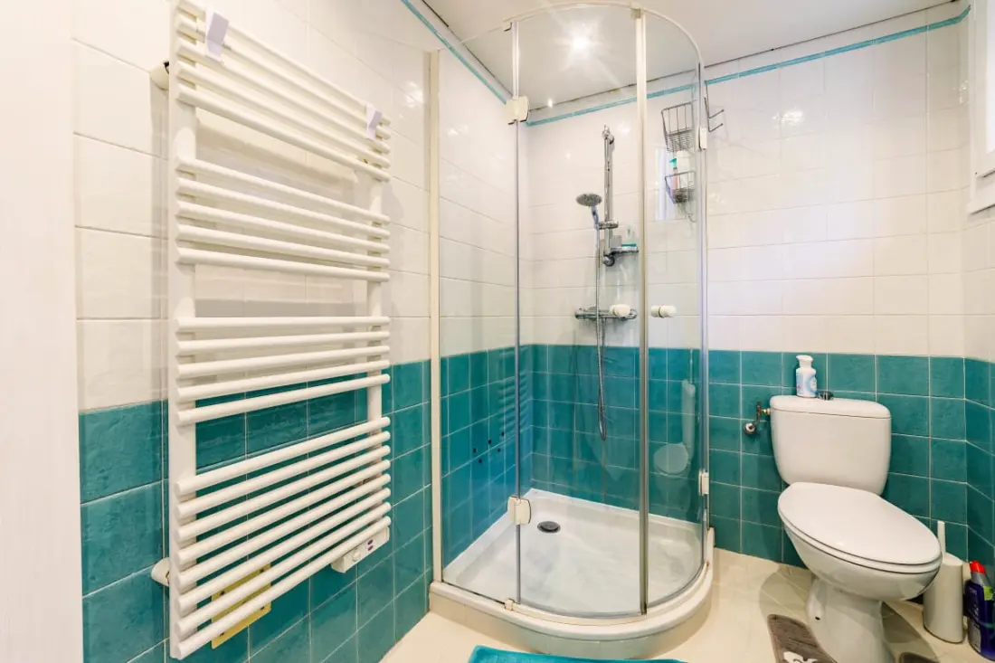 Maison Mitoyenne Spacieuse Avec Jardin Et Terrasse