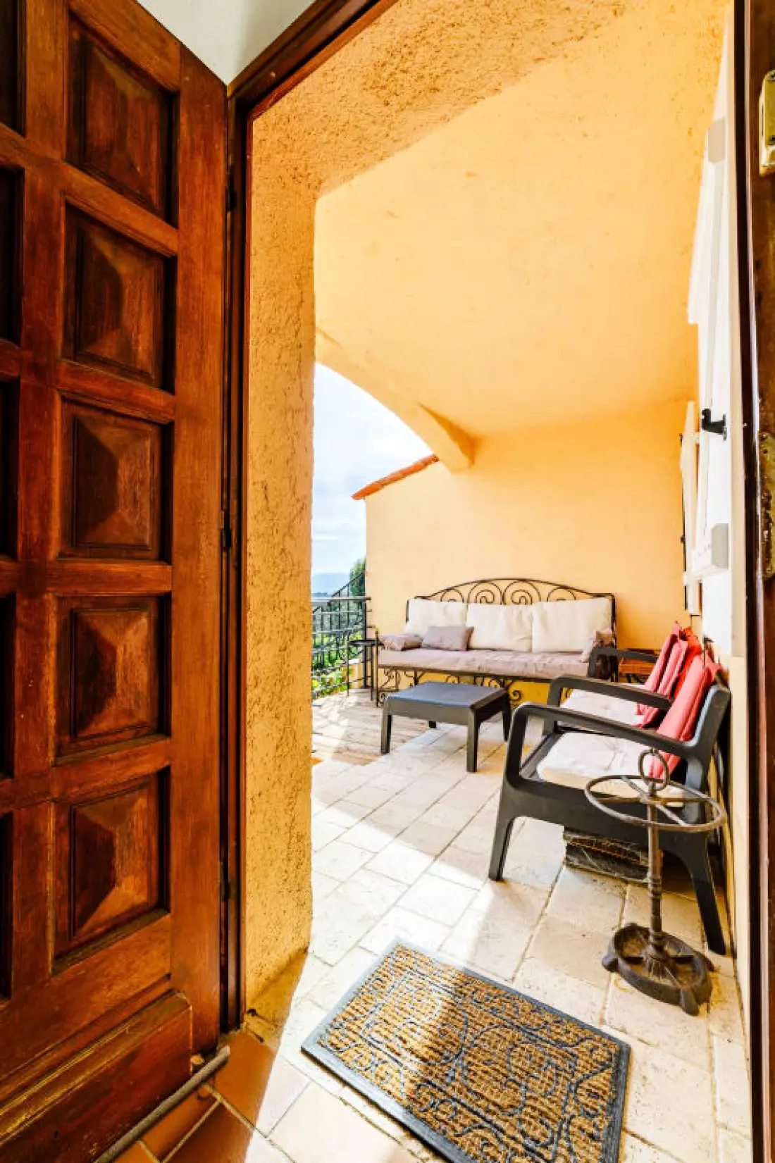 Maison Mitoyenne Spacieuse Avec Jardin Et Terrasse