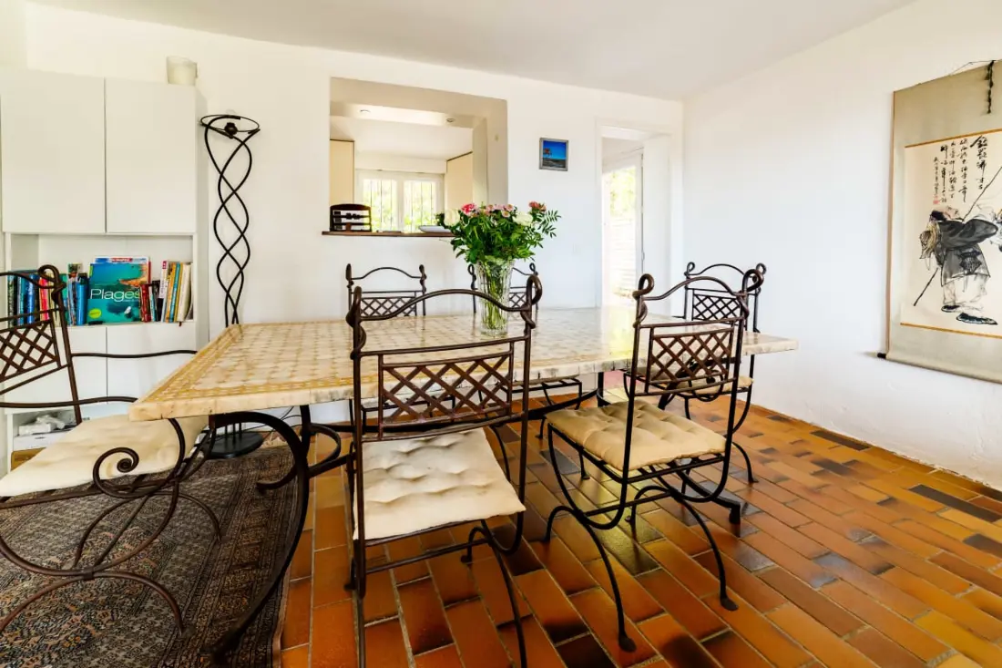 Maison Mitoyenne Spacieuse Avec Jardin Et Terrasse