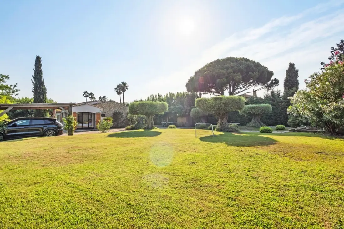 Villa - 250 M² - 5 Ch. - Piscine - Golfe St Tropez